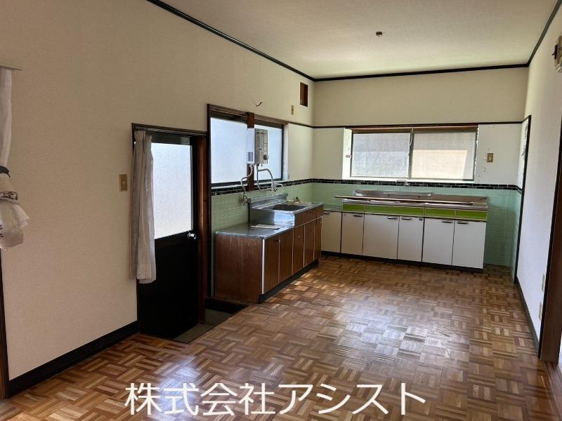 上臼井貸家（2216-9）の居間・リビング