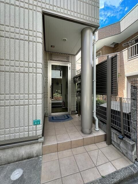 エスポワール池袋のエントランス