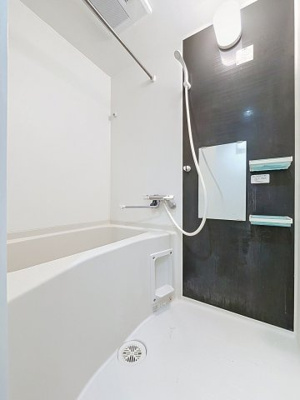 【浴室】 | b’ CASA Aoto | ★雨の日でも洗濯物が干せる浴室乾燥機付き★