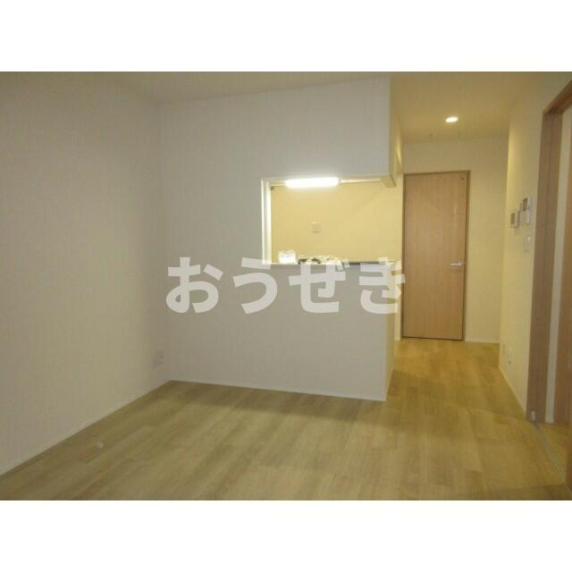 シエロ　ヨコハマ（Ｃｉｅｌｏ　ｙｏｋｏｈａｍａ）の居間・リビング