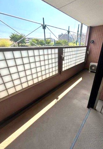コスモ西大島ロイヤルフォルム　80.24㎡　リ　ノベーション済のバルコニー