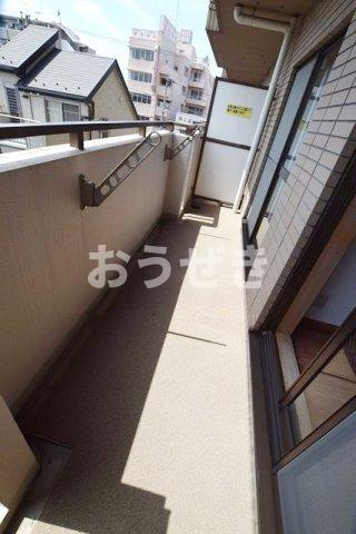 アブニール根岸のバルコニー