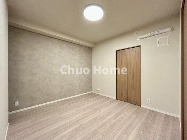 グランシティレイディアント東京イーストの子供部屋|【子供部屋】お子様を持つ家庭の約6割が「家族や子どものため」に購入を希望。入学後の転校を避け、広い空間でのびのび育てたいなどの親心が、家探しのきっかけになっているようです。