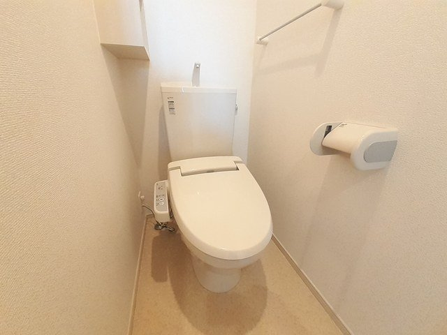 モデルノ　エイトのトイレ