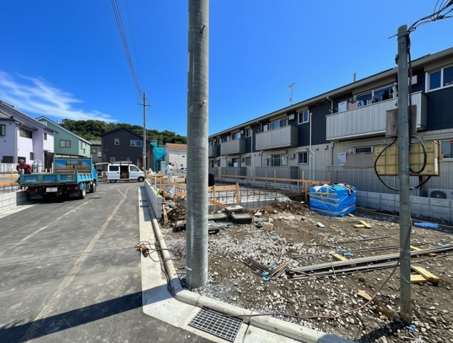 日野市日野第１期の前面道路含む現地写真