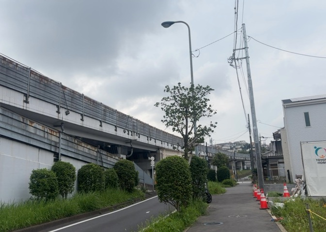 【展望】 | 眺望を気にして物件を探す場合、前面に建物が建っていないか現地で確認しましょう！前面に建物があると景色はもちろん、日当たりや風通しにも影響が出てきます。住んだ時のことを想像しながら現地見学をしましょう。