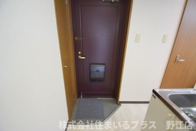 公園前ウエストハイツの玄関