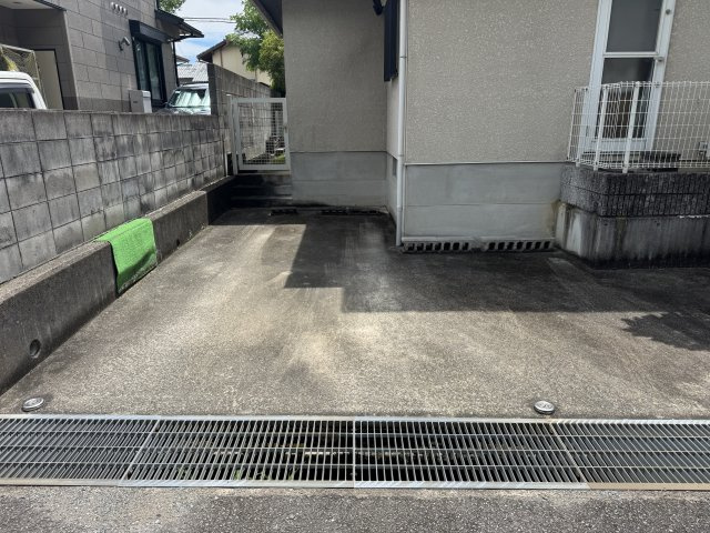 神戸市西区月が丘３丁目戸建の駐車場