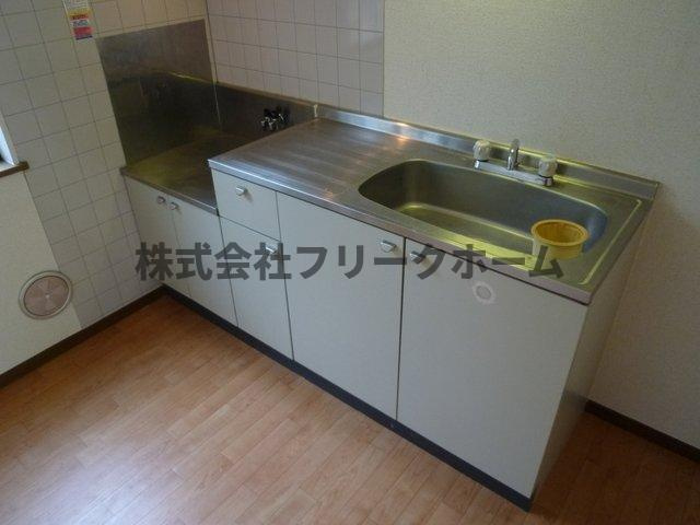 三鷹市上連雀５丁目のアパートのキッチン
