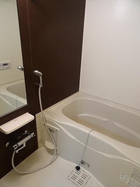 青梅市東青梅５丁目の賃貸マンションの浴室