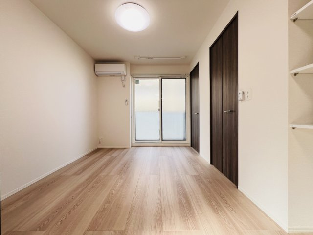 【寝室】
