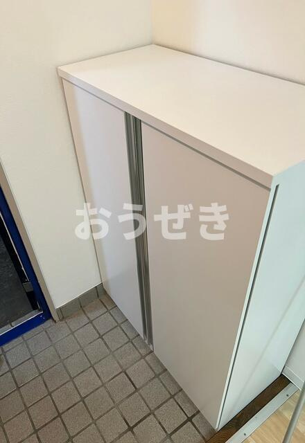 Ｓ．Ｉ．弘明寺の玄関|※同建物別室内