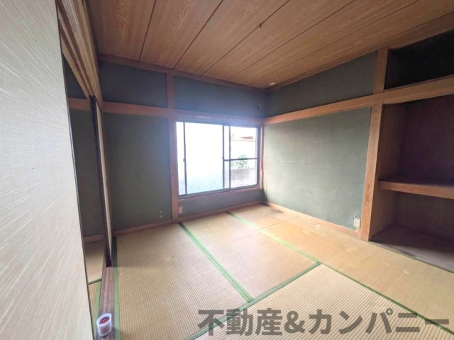 平井町の中古のおうち　松山市平井町中古戸建の和室|和室があれば客間としても活用できます
