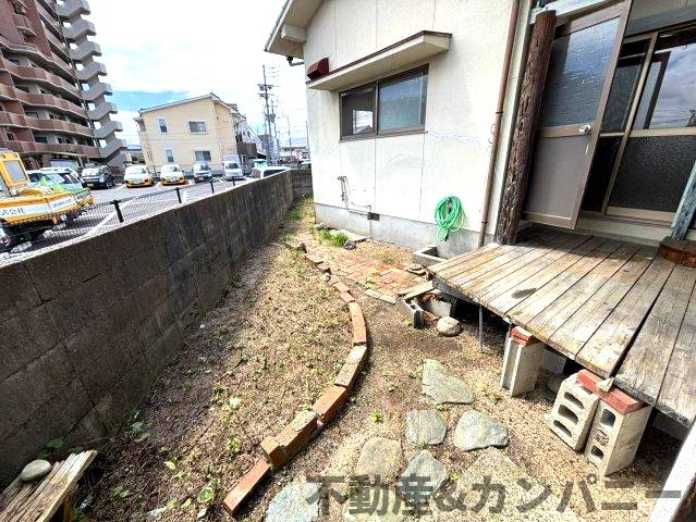 平井町の中古のおうち　松山市平井町中古戸建の庭|お庭です