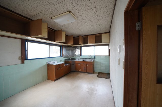 平井町の中古のおうち　松山市平井町中古戸建のキッチン|キッチンです