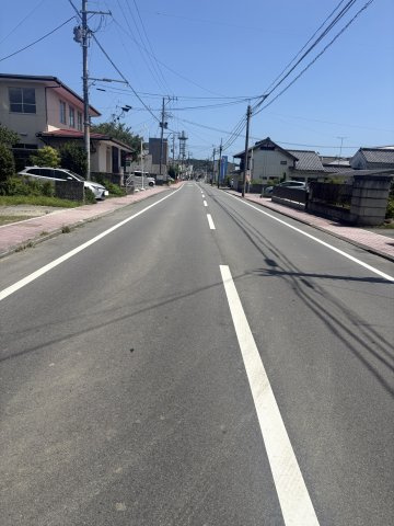 勿来町窪田町通三丁目 売土地の前面道路含む現地写真