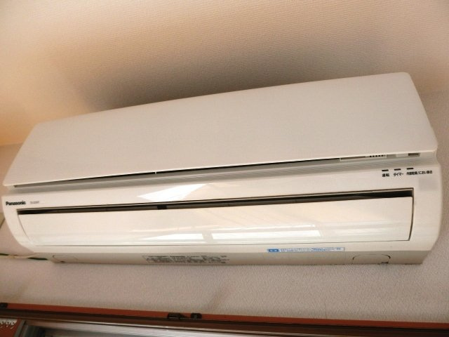 【設備】 | 小川マンション | 快適な生活に欠かせないエアコン。