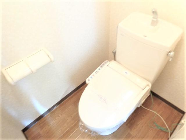 【トイレ】 | エヴァークレストール | シャワー付トイレ