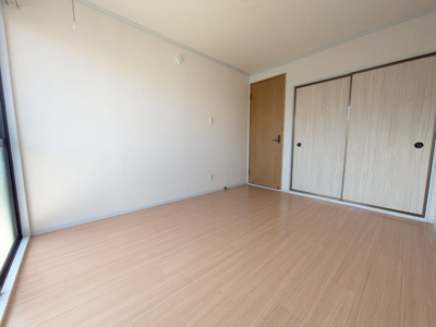 明るい印象のお部屋です！