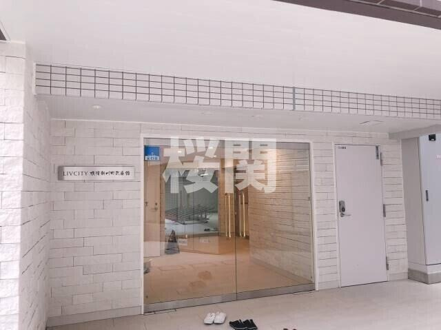 リヴシティ横濱新川町弐番館のエントランス