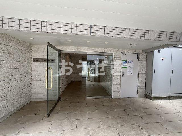 リヴシティ横濱新川町弐番館のエントランス