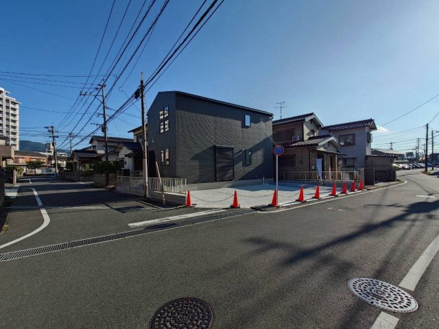 SUN COURTーサンコート－小倉南区下曽根3丁目【小倉南区　新築戸建て】の前面道路含む現地写真|現地撮影　2026,8,6　SUN COURTーサンコート－小倉南区下曽根3丁目【小倉南区　新築戸建て】