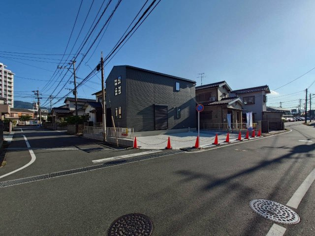 【前面道路含む現地写真】の画像