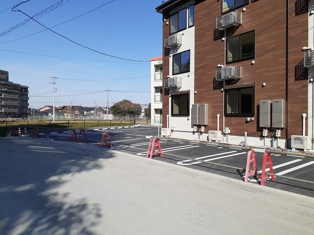 アルテミシアⅡの駐車場