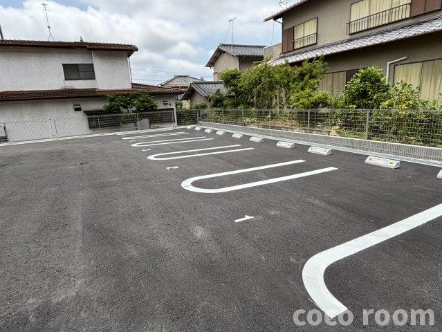 ヒカルサ藤枝瀬古の駐車場