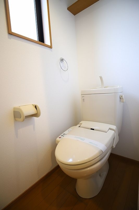 ピュア姪浜七番館 535のトイレ