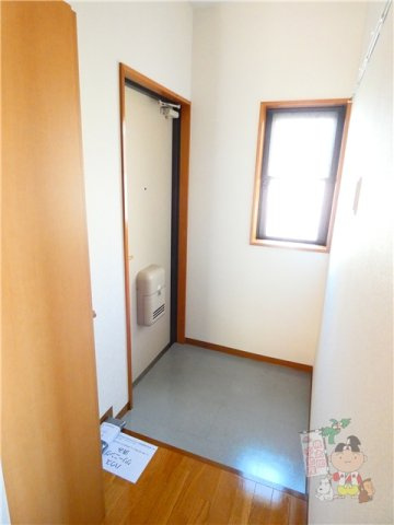 ノーブル西長瀬の玄関
