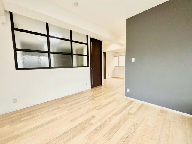池袋ＳＹマンションの居間・リビング|2026.07.27撮影

現地ご見学希望・資料請求などお気軽にお問い合わせ下さい！
03-5990-5201