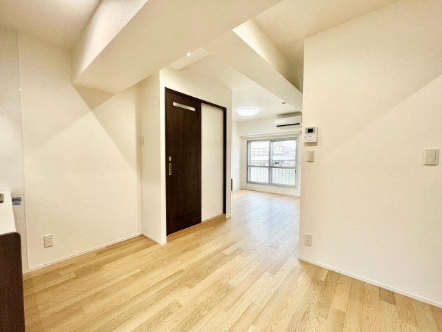 池袋ＳＹマンションの居間・リビング|2026.07.27撮影

現地ご見学希望・資料請求などお気軽にお問い合わせ下さい！
03-5990-5201