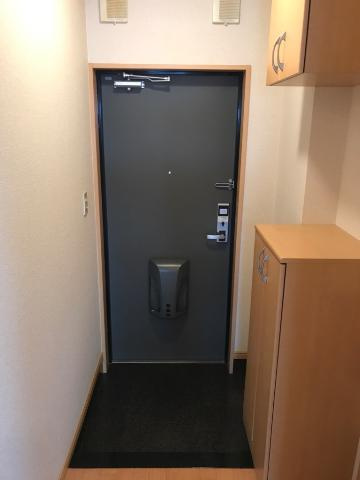 菊池郡菊陽町大字津久礼のアパートの玄関|玄関