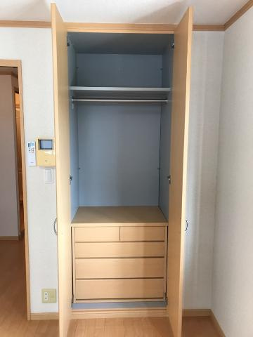 菊池郡菊陽町大字津久礼のアパートの収納|クローゼット