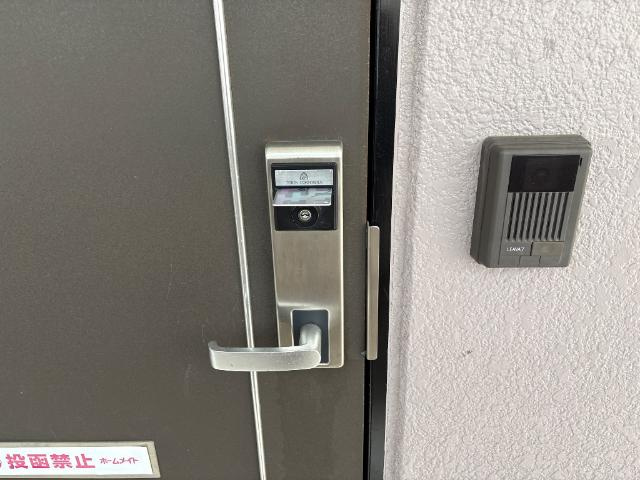 グレイスイサキの玄関|セキュリティ