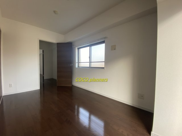 メゾンシャリテⅢの洋室|別の部屋の写真です