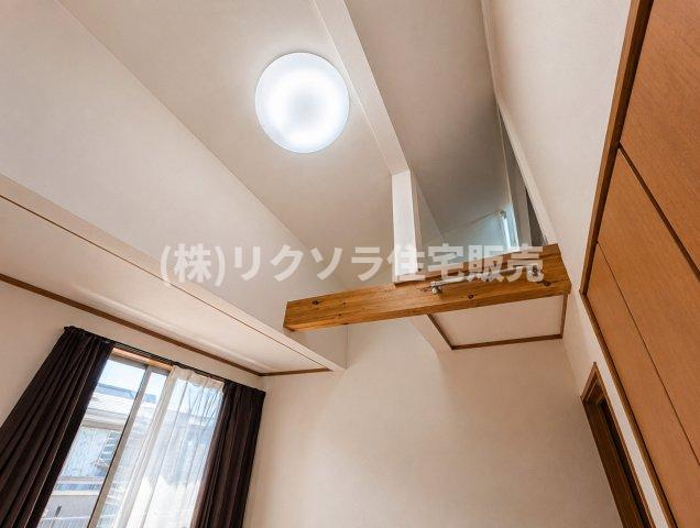 門真市四宮　一戸建ての内装|AIにて残置物を消して掲載しております。
居住中につき家具・残置物等ございます。