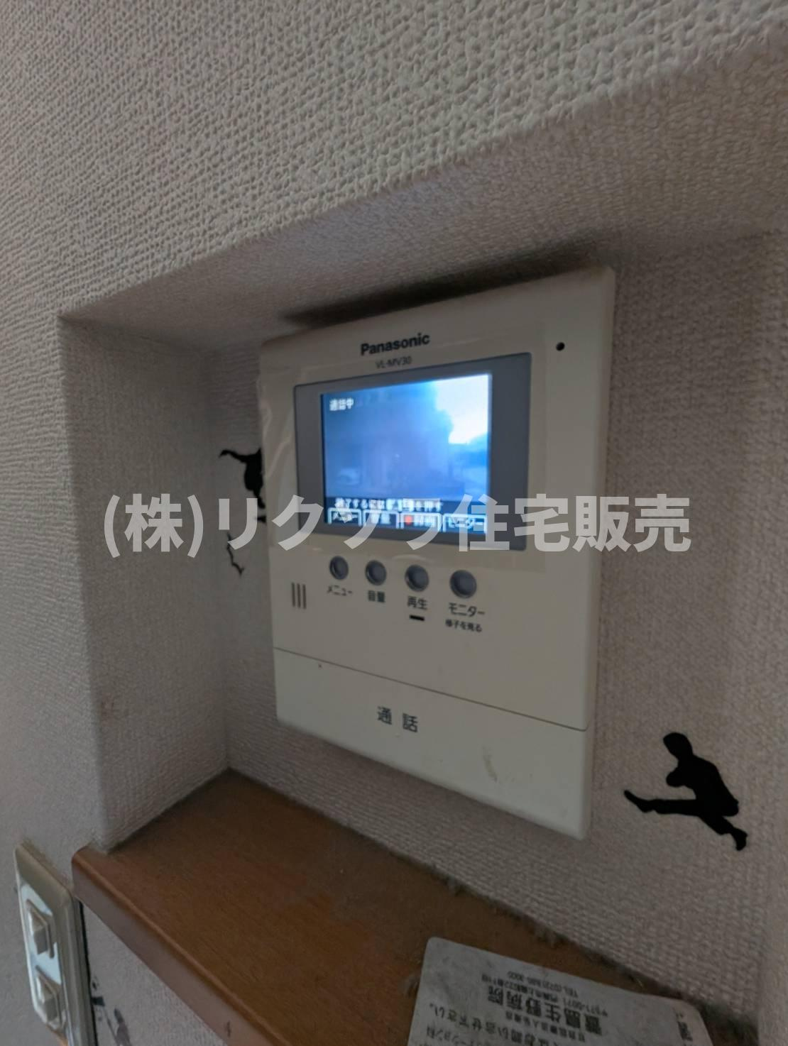 門真市四宮　一戸建てのセキュリティ|AIにて残置物を消して掲載しております。
居住中につき家具・残置物等ございます。