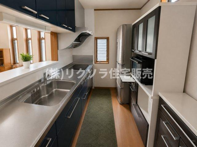 門真市四宮　一戸建てのダイニング|AIにて残置物を消して掲載しております。
居住中につき家具・残置物等ございます。