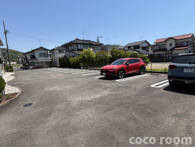 オルバスの駐車場