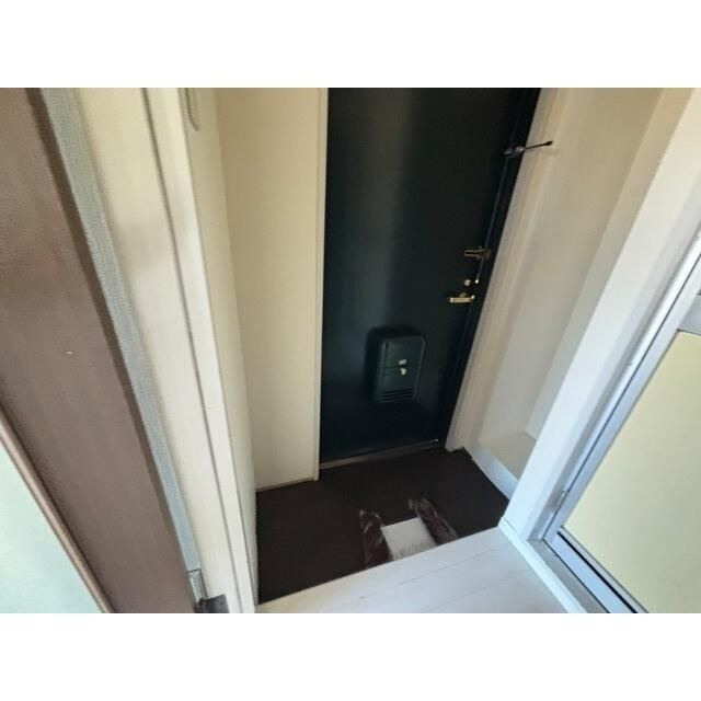 杉浦ハイツ狭山の玄関
