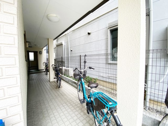 フラワーハイツのその他共用部分|自転車置けます☆