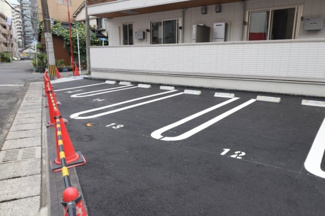 【駐車場】