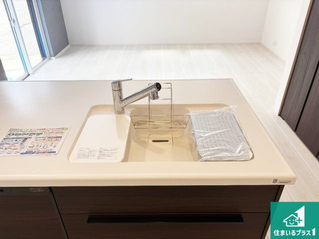 豊中市螢池南町　第2期　新築一戸建ての設備|広々としたシンクで食器洗いも楽々！