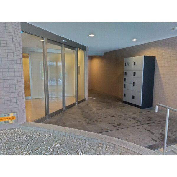 フェリセステージ梅光園　笹丘小学校区のロビー|フェリセステージ梅光園