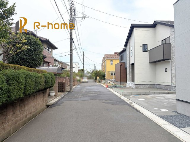 我孫子市青山台10期　新築戸建て　3号棟の前面道路含む現地写真|周辺環境も併せて案内致します♪
閑静な住宅地で笑顔あふれる新生活！
ぜひ現地へお越しください♪