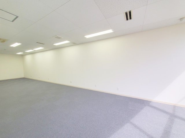 岡本ビルのロビー