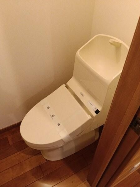 氷川台４丁目一戸建のトイレ