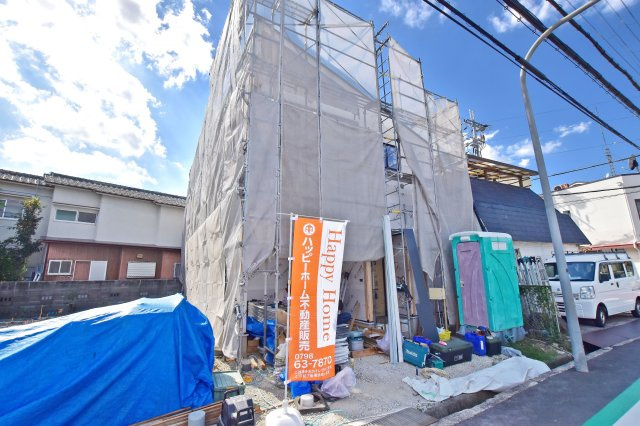 ハッピータウン伊丹寺本2丁目新築一戸建て│3LDK+駐車1台可の外観|完成が待ち遠しい新築住宅◎
同社施工例をご覧いただきながら、間取りや設備、暮らしのイメージをご確認いただけます。ぜひお気軽にお問い合わせください。皆様からのご連絡を心よりお待ちしております。